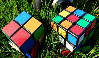 共創(chuàng)魔方團建